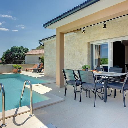 Vila Una With Private Pool Near Rovinj - Open 2022 로비니스코 셀로 외부 사진