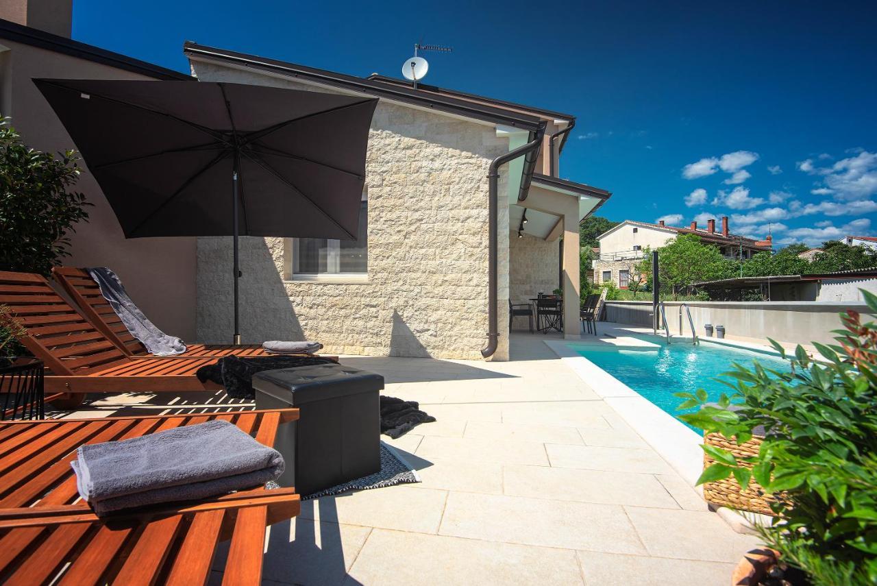 Vila Una With Private Pool Near Rovinj - Open 2022 로비니스코 셀로 외부 사진