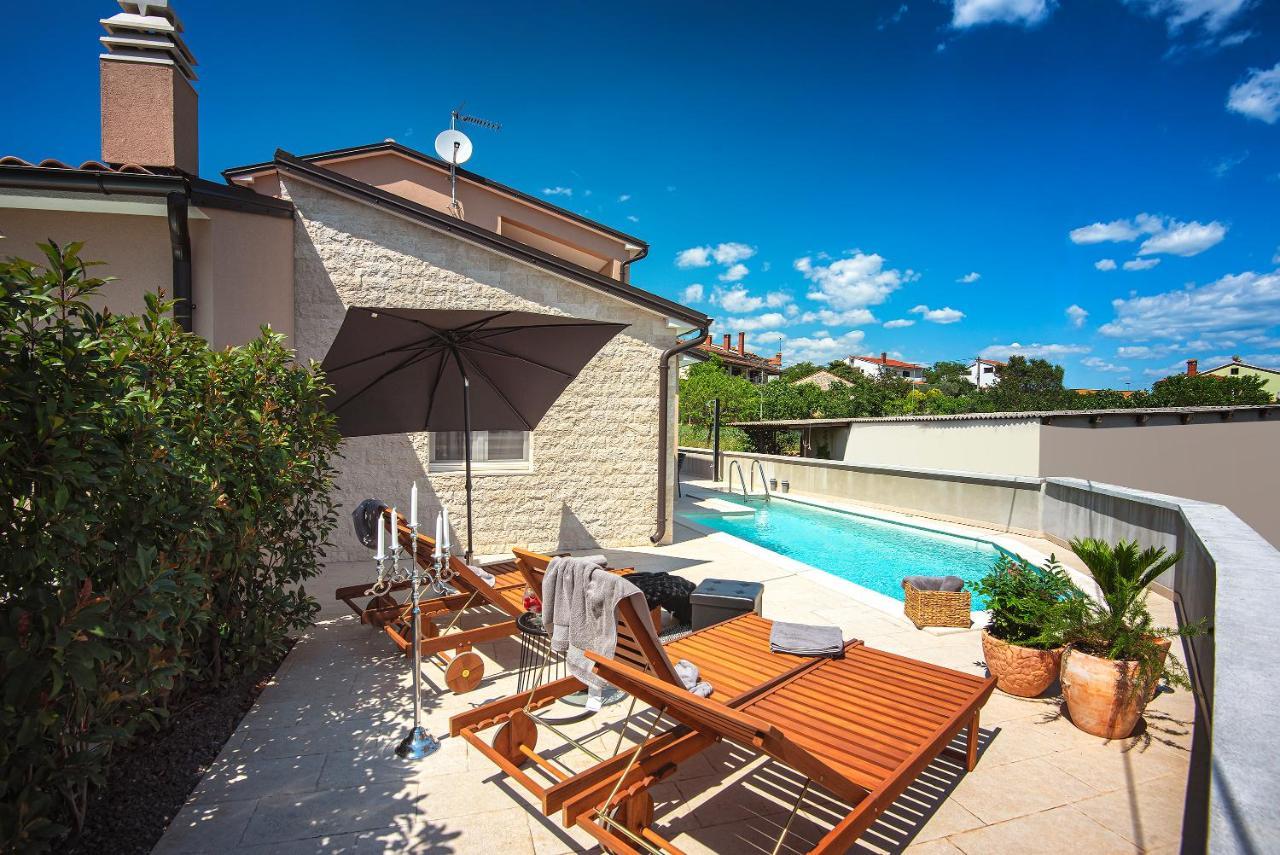 Vila Una With Private Pool Near Rovinj - Open 2022 로비니스코 셀로 외부 사진