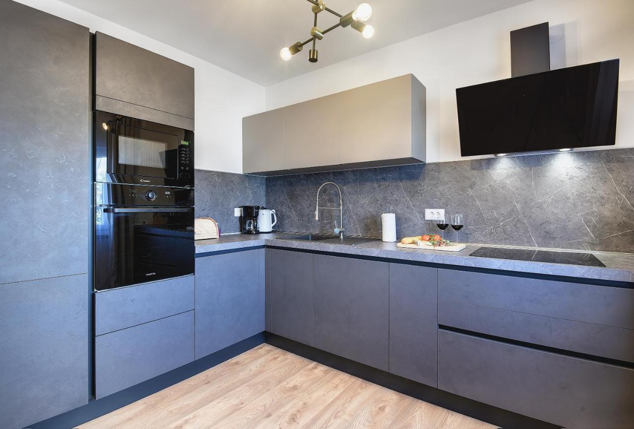 Vila Una With Private Pool Near Rovinj - Open 2022 로비니스코 셀로 외부 사진