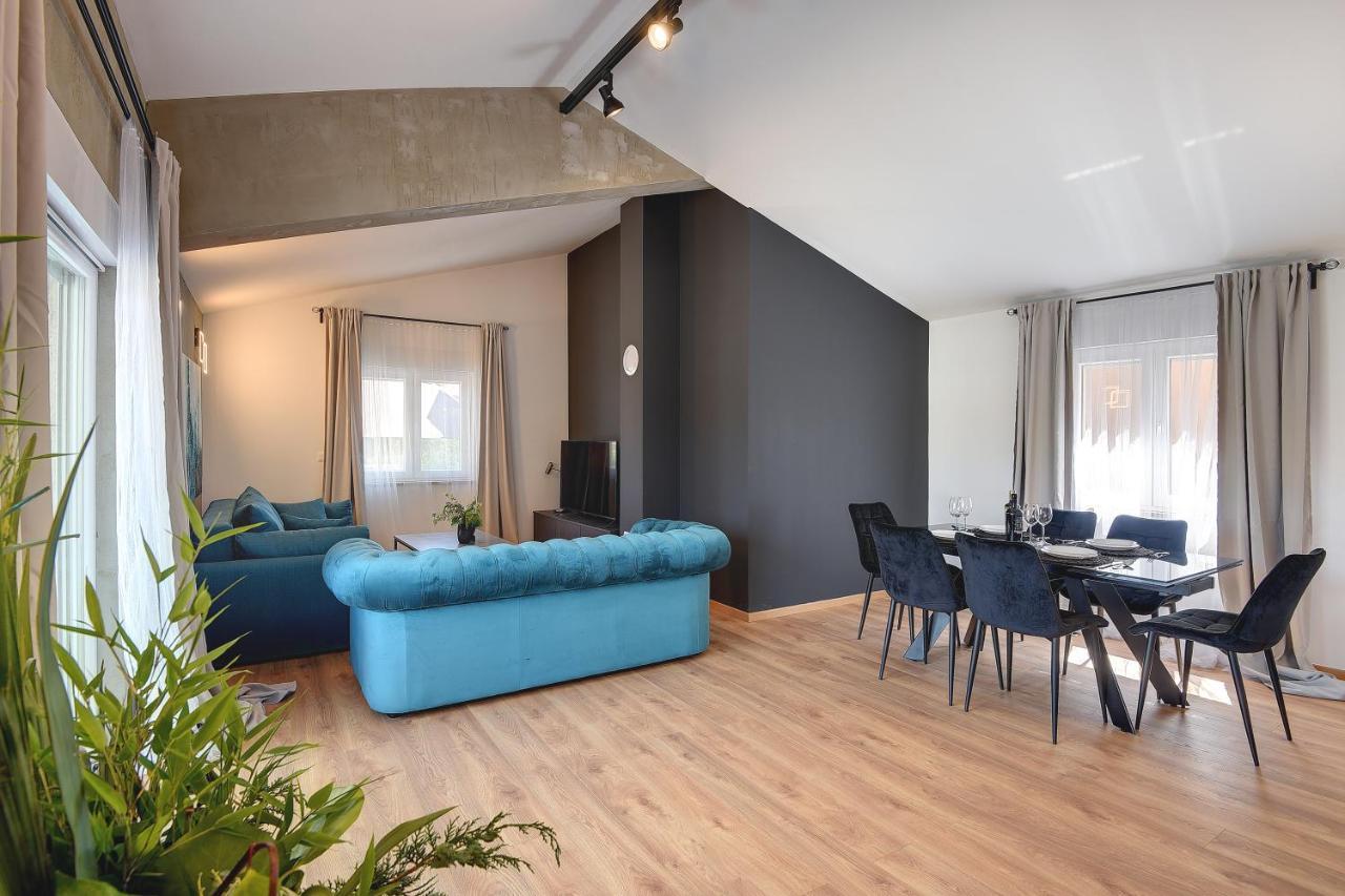 Vila Una With Private Pool Near Rovinj - Open 2022 로비니스코 셀로 외부 사진