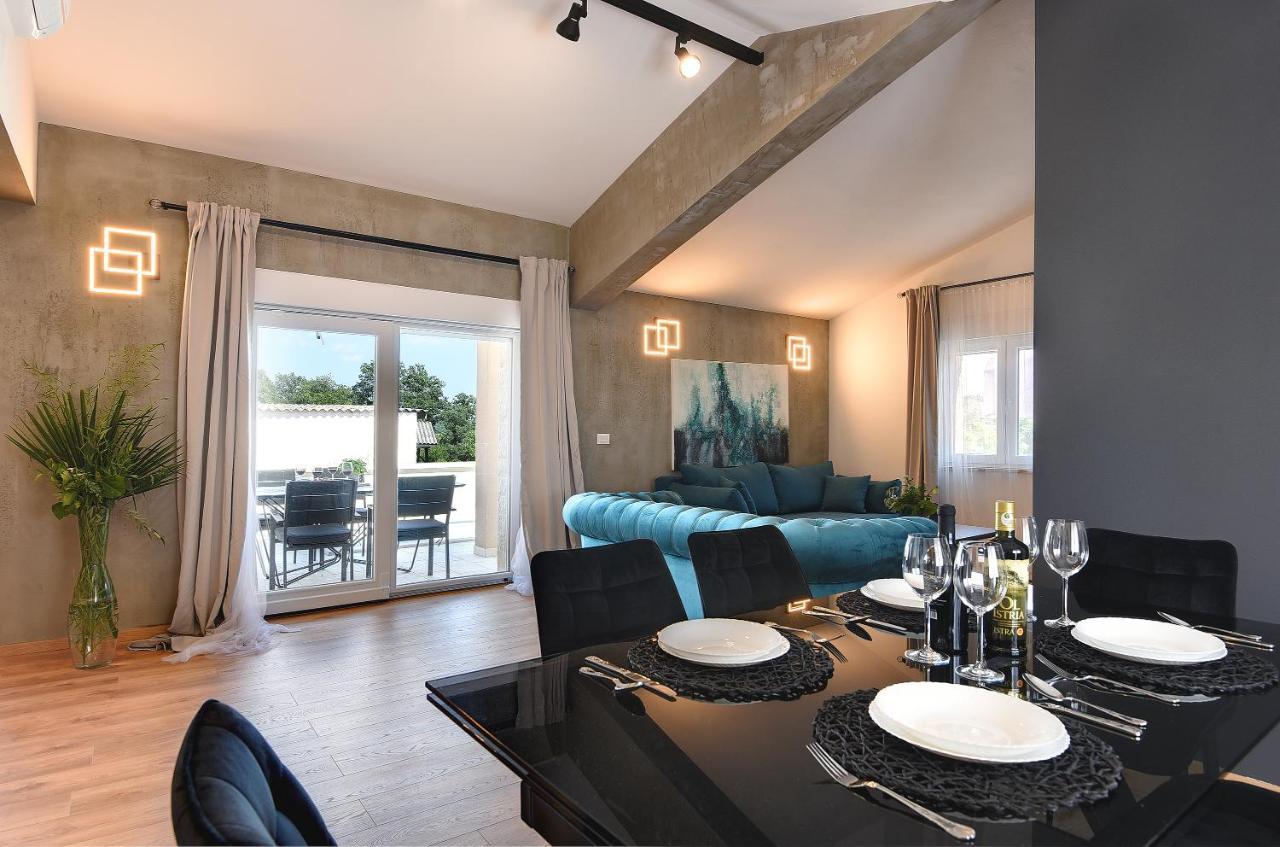 Vila Una With Private Pool Near Rovinj - Open 2022 로비니스코 셀로 외부 사진