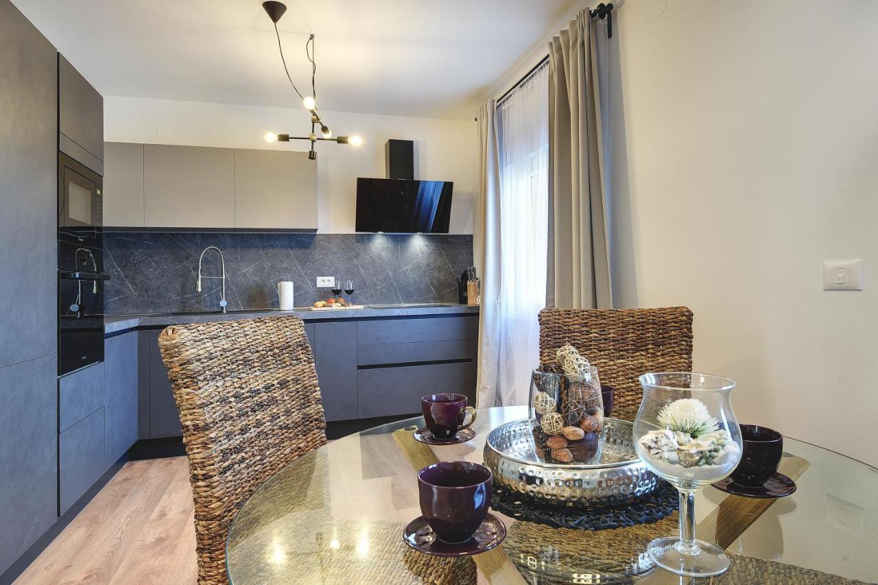 Vila Una With Private Pool Near Rovinj - Open 2022 로비니스코 셀로 외부 사진